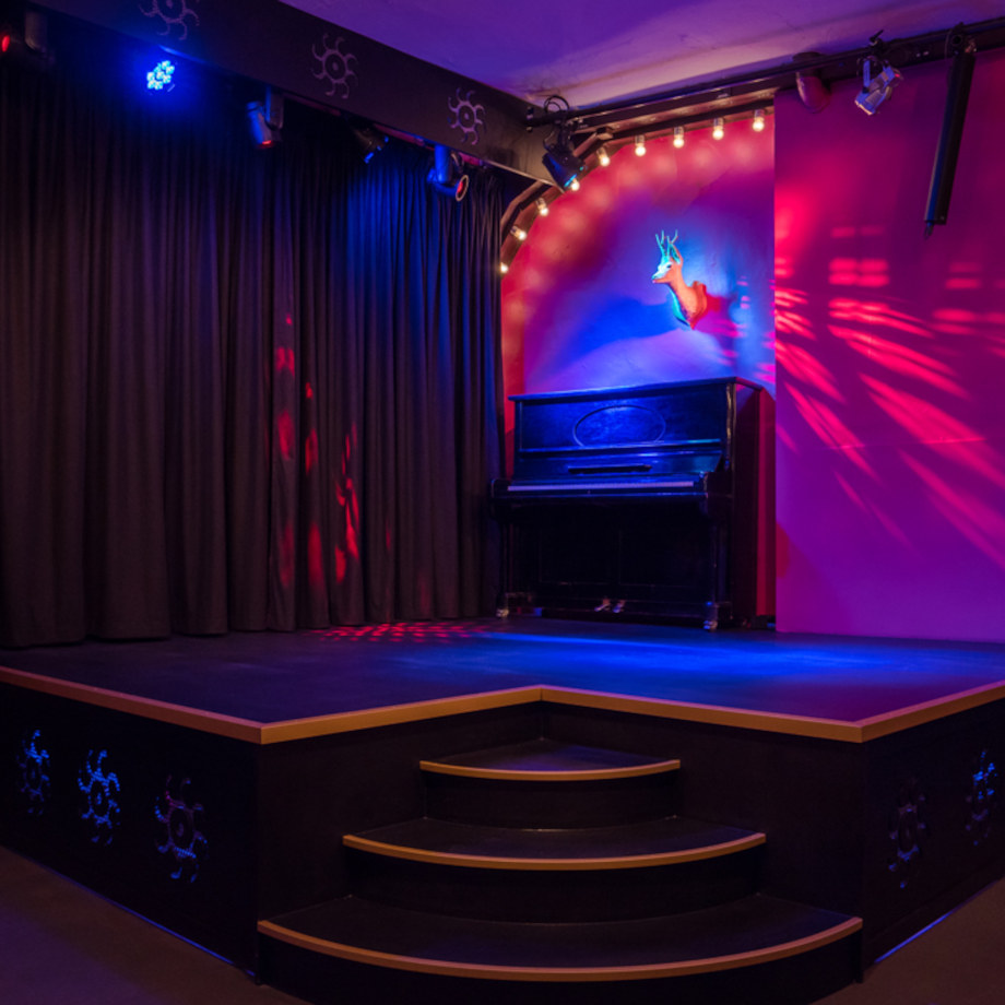 BKA Theater Foyer 1 - Foto: Sven Ihlenfeld