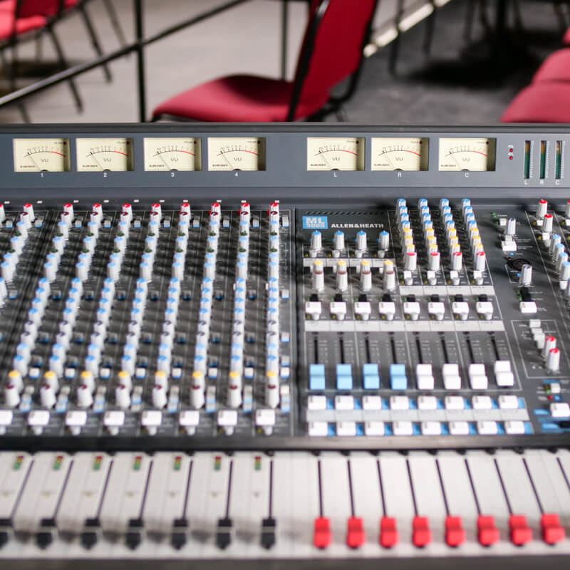 Bild: Mischpult 1